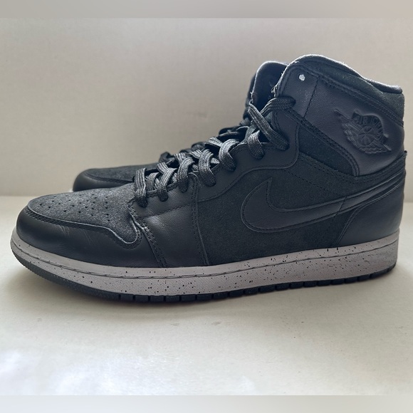 Air Jordan 1 - Retro Hi NYC - 9.5 - Picture 1 of 11